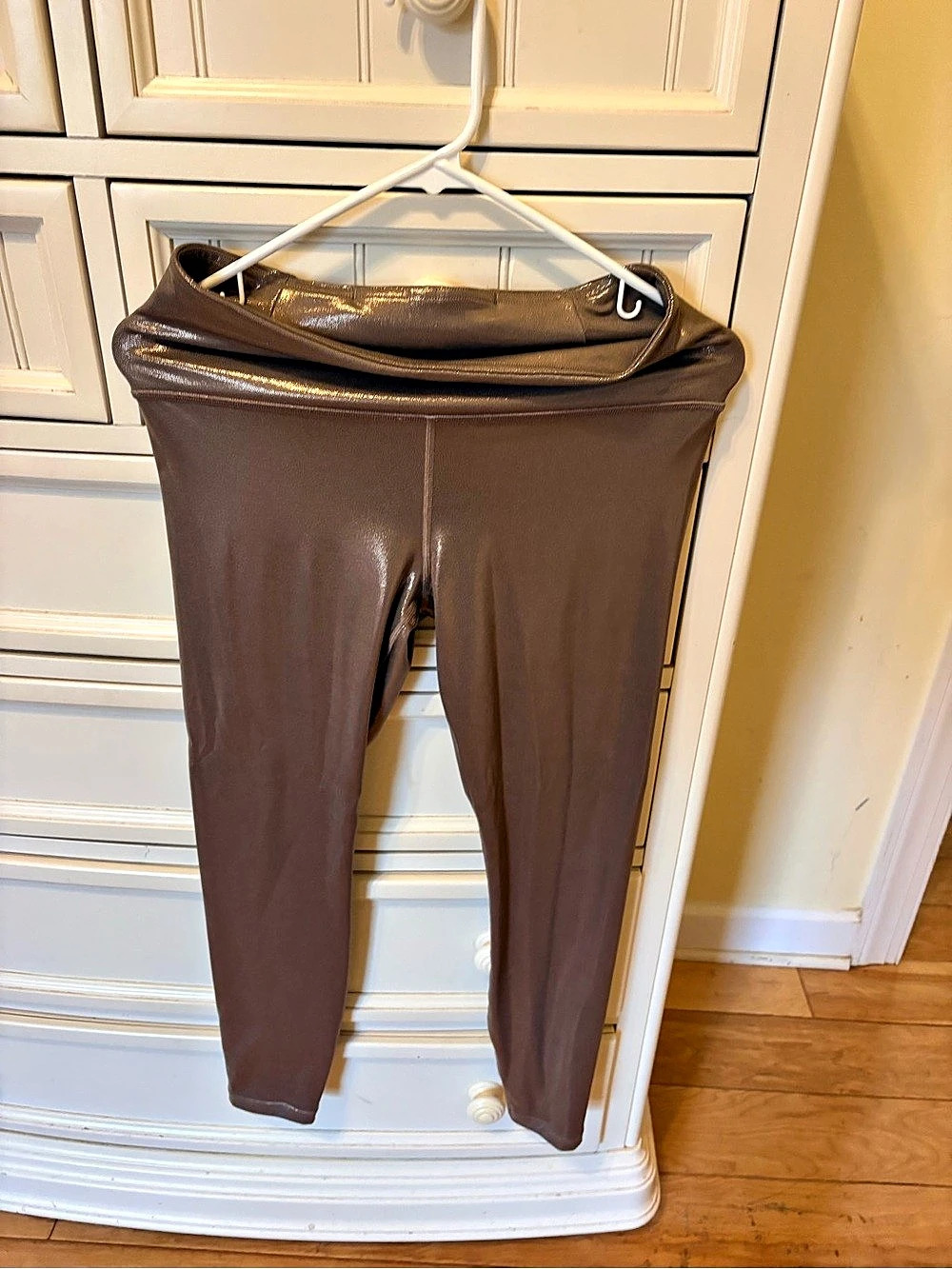 Athleta Elation Shine Tight Leggings Brown Size Medium